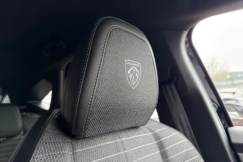 37 of 67 for PEUGEOT E-3008 73kWh GT Auto 5dr