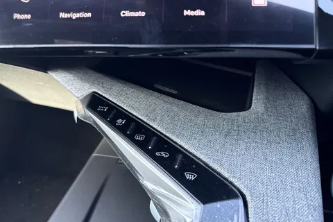 56 of 67 for PEUGEOT E-3008 73kWh GT Auto 5dr