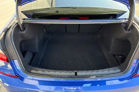 YC71FCD BMW 3 Series 2.0 318i M Sport Auto Euro 6 (s/s) 4dr Thumbnail #8