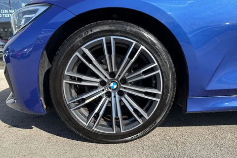 YC71FCD BMW 3 Series 2.0 318i M Sport Auto Euro 6 (s/s) 4dr Thumbnail #13