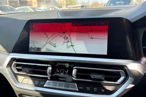 YC71FCD BMW 3 Series 2.0 318i M Sport Auto Euro 6 (s/s) 4dr Thumbnail #18