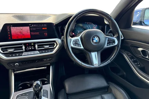 YC71FCD BMW 3 Series 2.0 318i M Sport Auto Euro 6 (s/s) 4dr Thumbnail #19