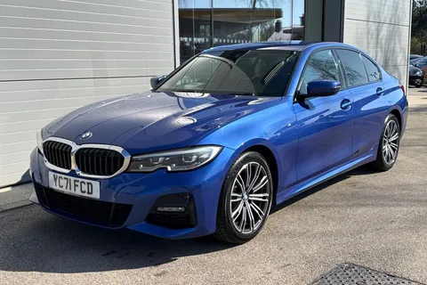 YC71FCD BMW 3 Series 2.0 318i M Sport Auto Euro 6 (s/s) 4dr Thumbnail #35