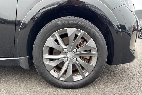 10 of 67 for PEUGEOT e-208 50kWh Allure Premium Auto 5dr