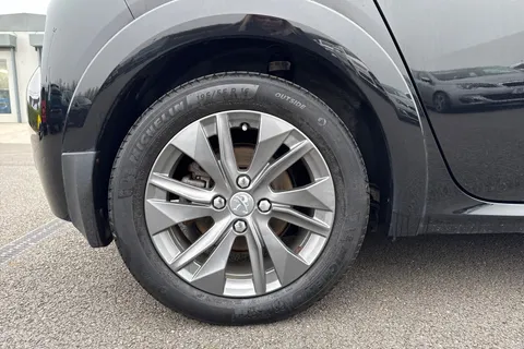 11 of 67 for PEUGEOT e-208 50kWh Allure Premium Auto 5dr