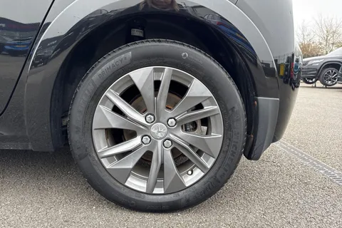 13 of 67 for PEUGEOT e-208 50kWh Allure Premium Auto 5dr