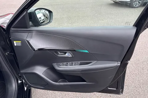 21 of 67 for PEUGEOT e-208 50kWh Allure Premium Auto 5dr