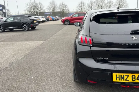 31 of 67 for PEUGEOT e-208 50kWh Allure Premium Auto 5dr