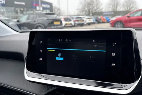 47 of 67 for PEUGEOT e-208 50kWh Allure Premium Auto 5dr