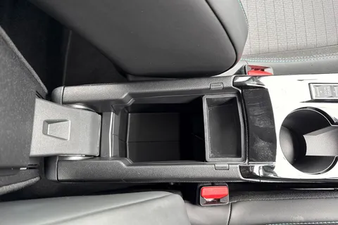 58 of 67 for PEUGEOT e-208 50kWh Allure Premium Auto 5dr