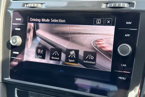 48 of 61 for Volkswagen Golf 1.5 TSI SE Nav EVO 130PS 5Dr ⭐17' Karlskoga Alloys, Park Assist⭐