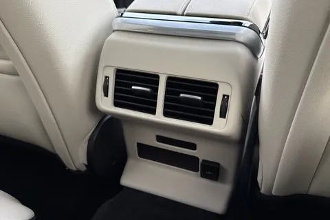 19 of 47 for Land Rover Range Rover Velar 2.0 D200 Velar Edition 5dr