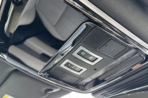 24 of 47 for Land Rover Range Rover Velar 2.0 D200 Velar Edition 5dr