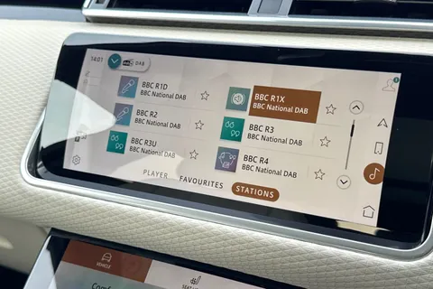 35 of 47 for Land Rover Range Rover Velar 2.0 D200 Velar Edition 5dr