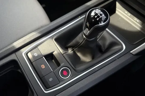 FN74GCZ SEAT Leon 1.5 TSI SE Euro 6 (s/s) 5dr Thumbnail #23