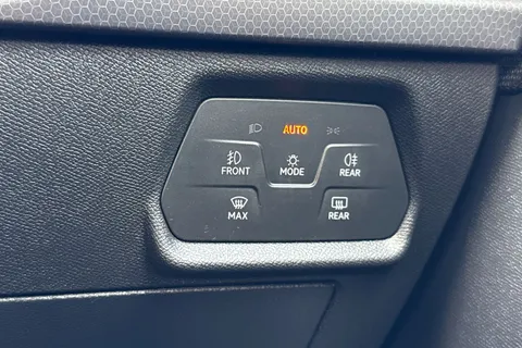 FN74GCZ SEAT Leon 1.5 TSI SE Euro 6 (s/s) 5dr Thumbnail #35