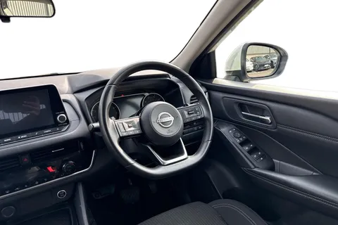 DL73NFD Nissan Qashqai 1.3 DIG-T MHEV Acenta Premium XTRON Euro 6 (s/s) 5dr Thumbnail #14