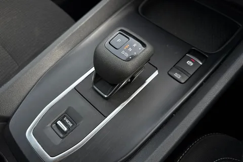 DL73NFD Nissan Qashqai 1.3 DIG-T MHEV Acenta Premium XTRON Euro 6 (s/s) 5dr Thumbnail #21