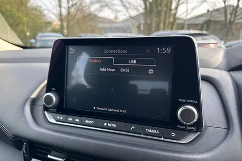 DL73NFD Nissan Qashqai 1.3 DIG-T MHEV Acenta Premium XTRON Euro 6 (s/s) 5dr Thumbnail #29