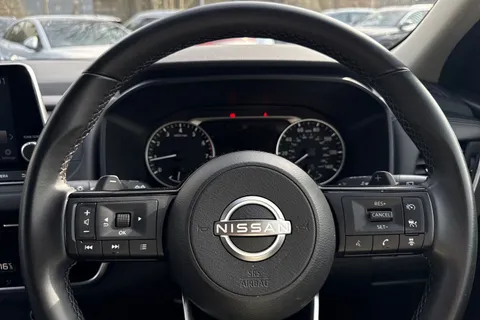 DL73NFD Nissan Qashqai 1.3 DIG-T MHEV Acenta Premium XTRON Euro 6 (s/s) 5dr Thumbnail #39