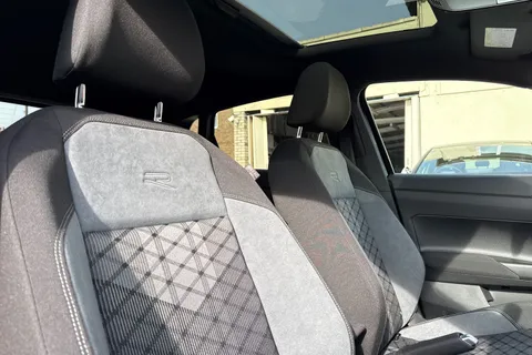  Volkswagen Polo 1.0 TSI Black Edition DSG Euro 6 (s/s) 5dr Thumbnail #24