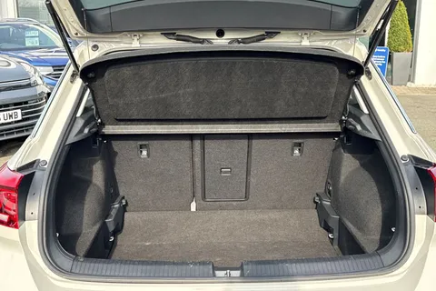 DA23FMK Volkswagen T-Roc 1.5 TSI Life 5dr Thumbnail #7