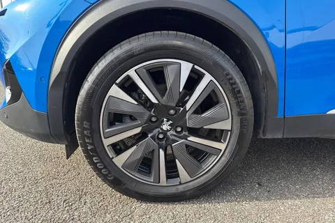 12 of 67 for PEUGEOT e-2008 50kWh GT Premium Auto 5dr