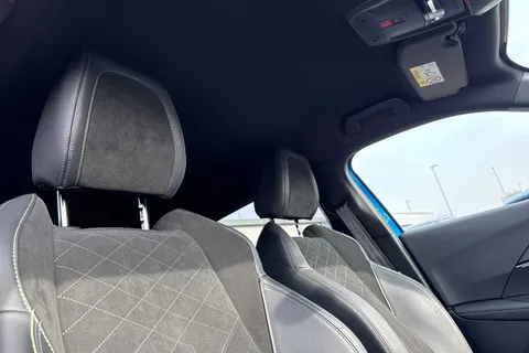 24 of 67 for PEUGEOT e-2008 50kWh GT Premium Auto 5dr