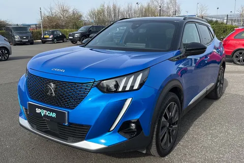 27 of 67 for PEUGEOT e-2008 50kWh GT Premium Auto 5dr