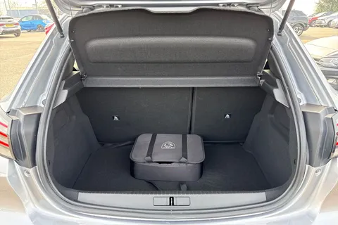 HSZ6222 PEUGEOT e-208 50kWh E-Style Auto 5dr (7.4kW Charger) Thumbnail #8