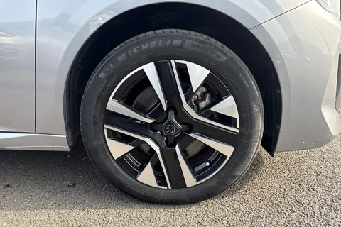 HSZ6222 PEUGEOT e-208 50kWh E-Style Auto 5dr (7.4kW Charger) Thumbnail #11