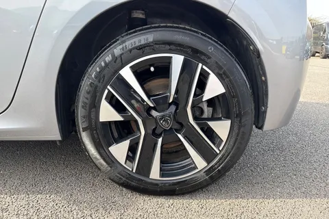 HSZ6222 PEUGEOT e-208 50kWh E-Style Auto 5dr (7.4kW Charger) Thumbnail #13