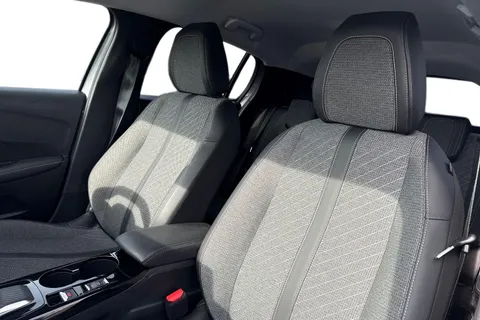 HSZ6222 PEUGEOT e-208 50kWh E-Style Auto 5dr (7.4kW Charger) Thumbnail #17