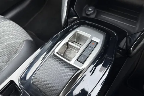 HSZ6222 PEUGEOT e-208 50kWh E-Style Auto 5dr (7.4kW Charger) Thumbnail #24