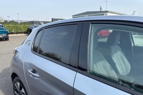 HSZ6222 PEUGEOT e-208 50kWh E-Style Auto 5dr (7.4kW Charger) Thumbnail #38
