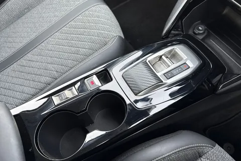 HSZ6222 PEUGEOT e-208 50kWh E-Style Auto 5dr (7.4kW Charger) Thumbnail #60