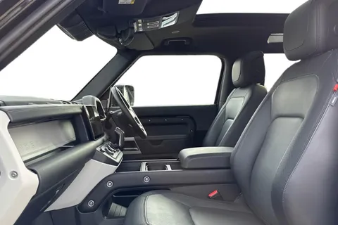 KT73NXV Land Rover Defender 90 3.0 D250 X-Dynamic HSE 3dr Thumbnail #4