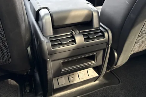 KT73NXV Land Rover Defender 90 3.0 D250 X-Dynamic HSE 3dr Thumbnail #20