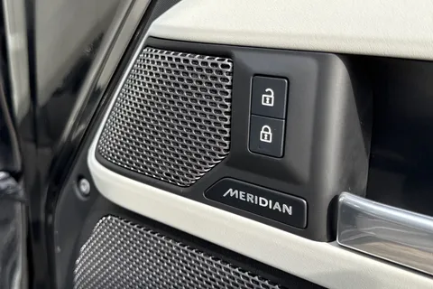 KT73NXV Land Rover Defender 90 3.0 D250 X-Dynamic HSE 3dr Thumbnail #26