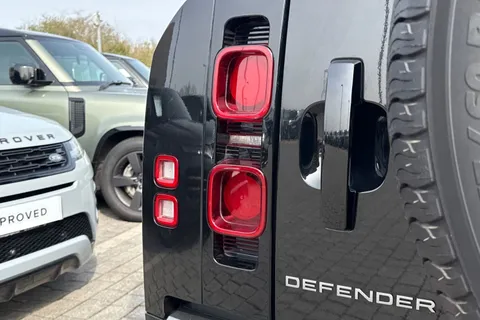 KT73NXV Land Rover Defender 90 3.0 D250 X-Dynamic HSE 3dr Thumbnail #28