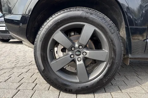 KT73NXV Land Rover Defender 90 3.0 D250 X-Dynamic HSE 3dr Thumbnail #37