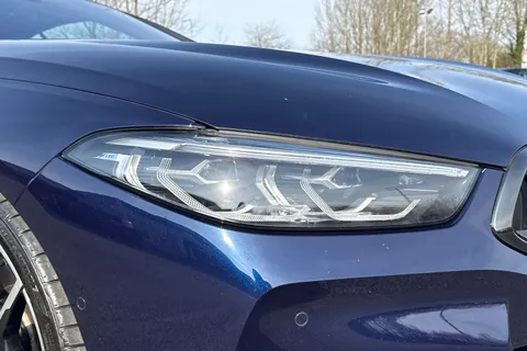 EA21YLZ BMW 8 Series 3.0 840i M Sport Steptronic Euro 6 (s/s) 2dr Thumbnail #9