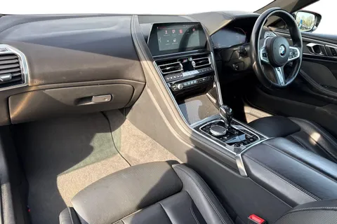 EA21YLZ BMW 8 Series 3.0 840i M Sport Steptronic Euro 6 (s/s) 2dr Thumbnail #15