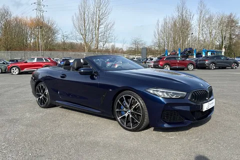 EA21YLZ BMW 8 Series 3.0 840i M Sport Steptronic Euro 6 (s/s) 2dr Thumbnail #32