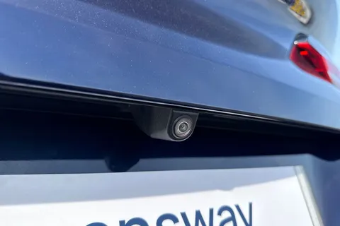 EA21YLZ BMW 8 Series 3.0 840i M Sport Steptronic Euro 6 (s/s) 2dr Thumbnail #34