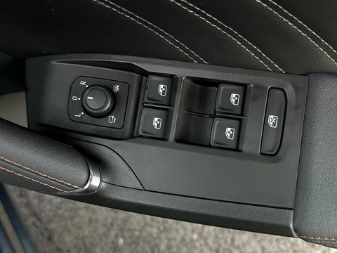 KR74UWG CUPRA Leon 2.0 TSI 300 VZ2 5dr DSG Thumbnail #17