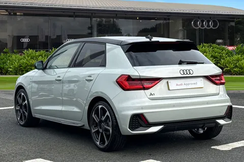 ND25CNE Audi A1 Black Edition 35 TFSI  150 PS S tronic Thumbnail #3
