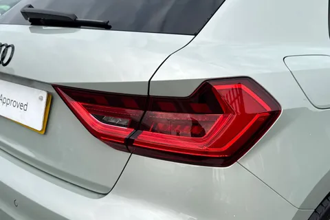 ND25CNE Audi A1 Black Edition 35 TFSI  150 PS S tronic Thumbnail #9