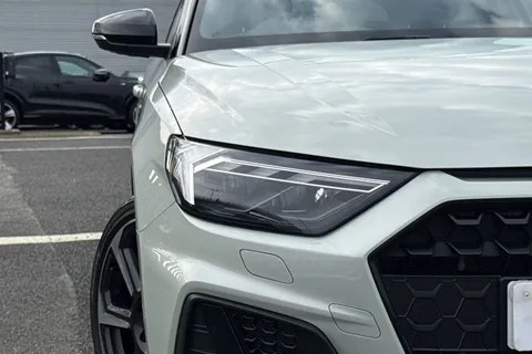 ND25CNE Audi A1 Black Edition 35 TFSI  150 PS S tronic Thumbnail #10