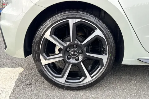 ND25CNE Audi A1 Black Edition 35 TFSI  150 PS S tronic Thumbnail #13